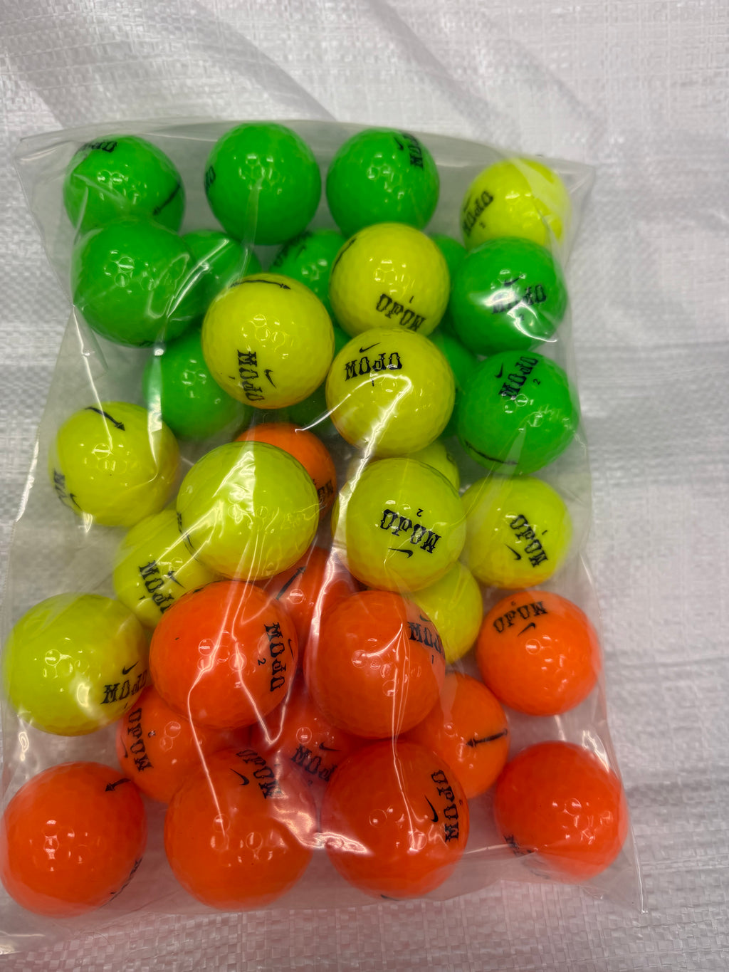 Overstock -- Nike Mojo Premium 36 Ct Golf Balls
