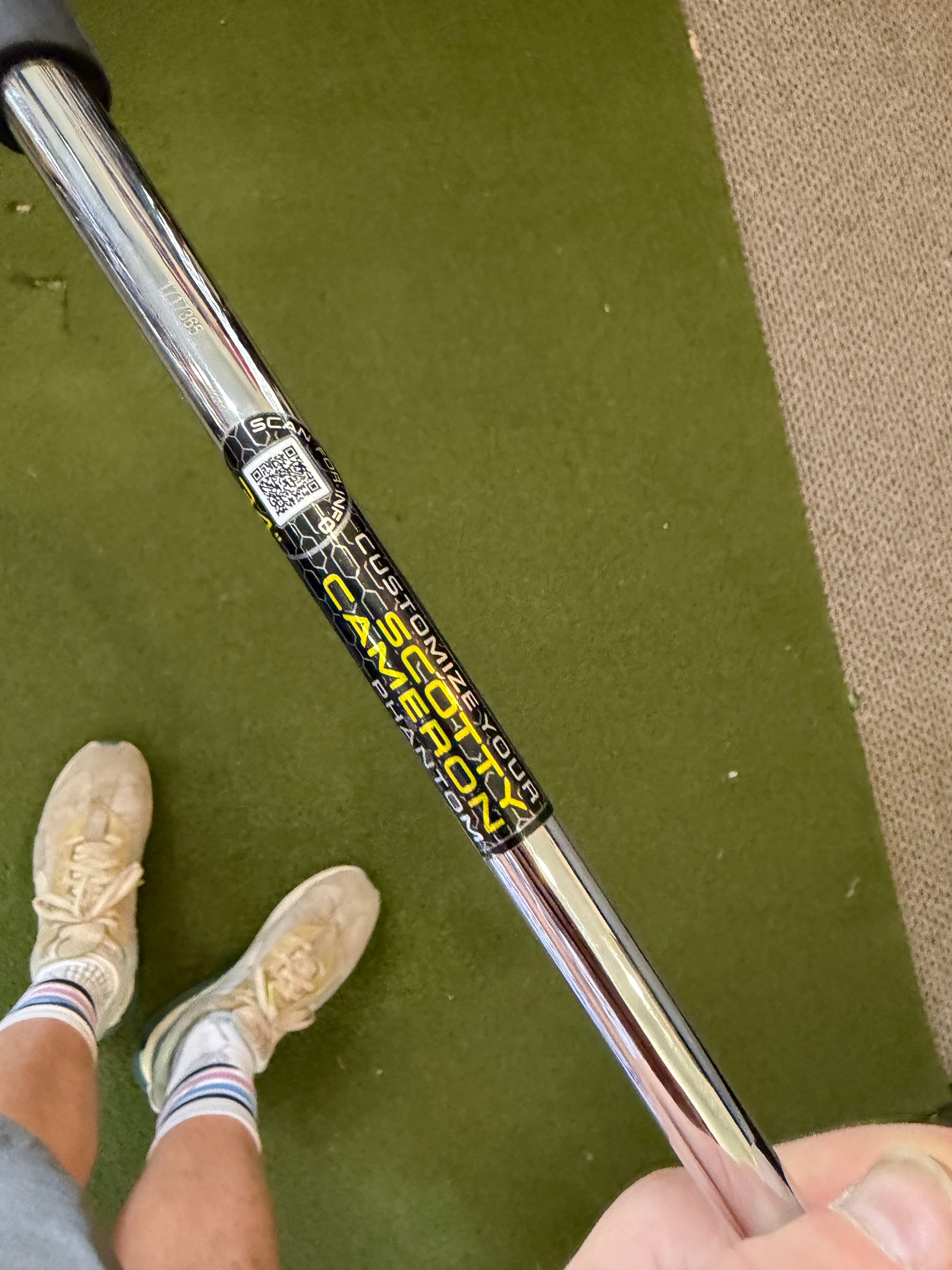 Titleist Scotty Cameron Phantom Like New 5s Center Shaft Putter