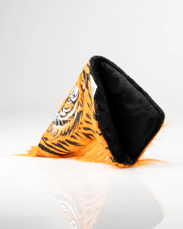 Pins & Aces  Tiger Blade Putter Cover